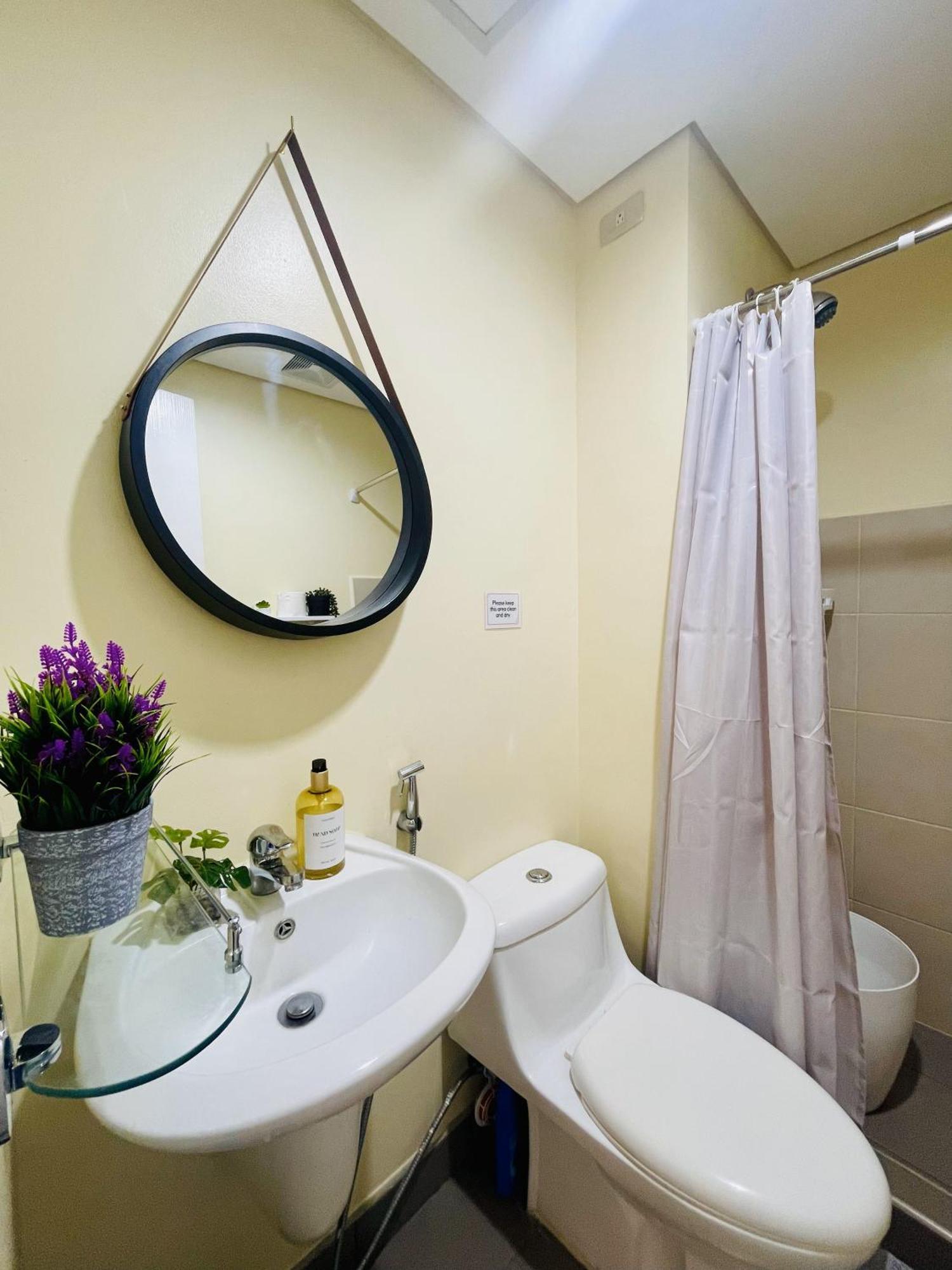2-Bedroom Condo Unit With Balcony At Centrio Tower Beside Ayala Centrio Mall Downtown Cdo Cagayan de Oro Eksteriør billede